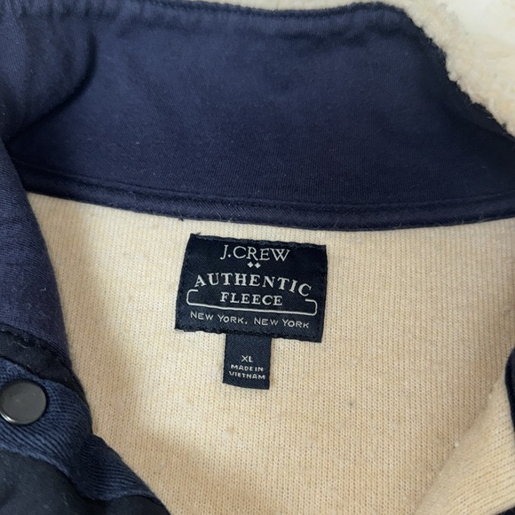 Like New JCrew fleece - Picture 3 of 4